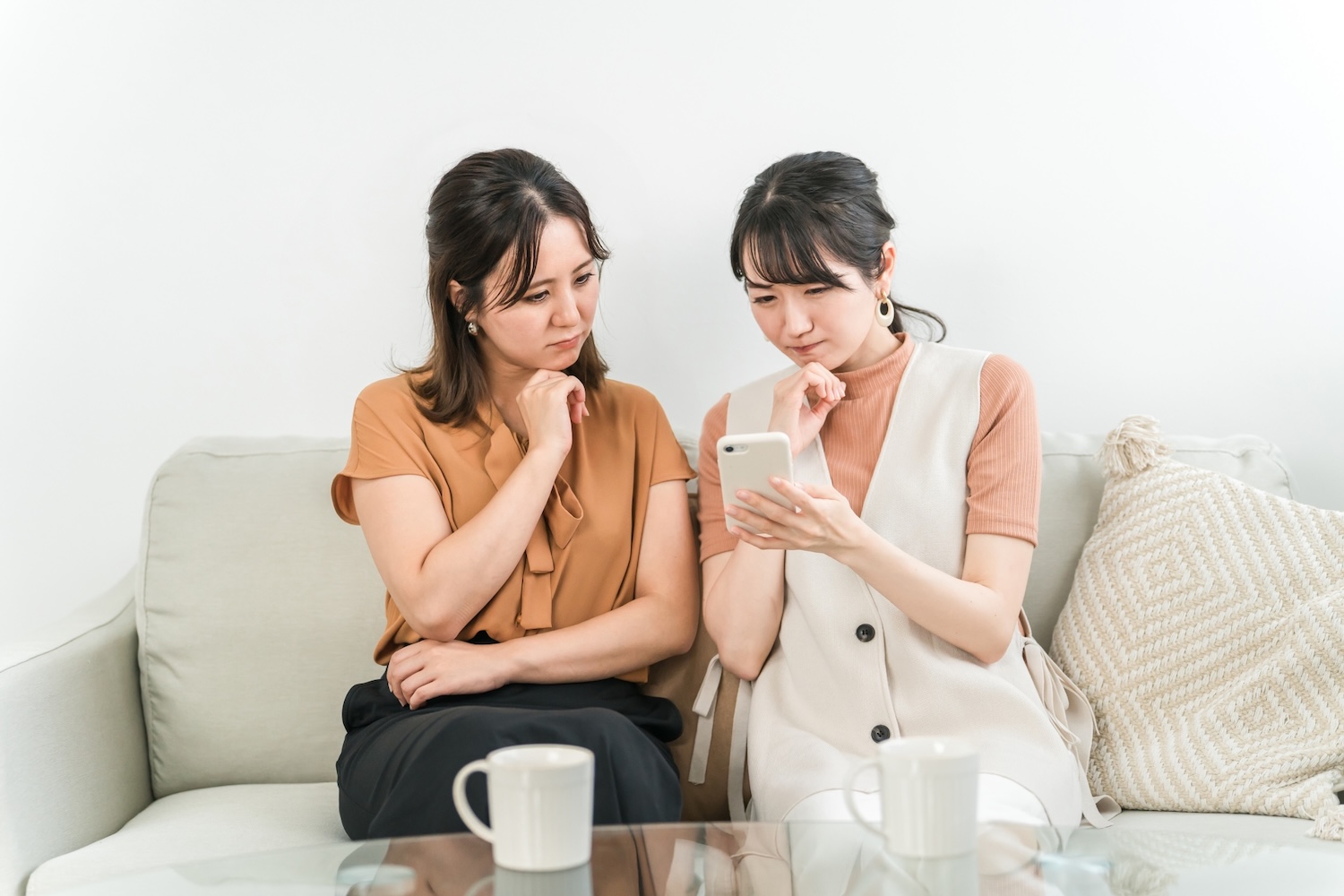 音信不通の彼は今どう思ってる？“連絡が来る時期”がわかる電話占い師5選【2025年最新版】