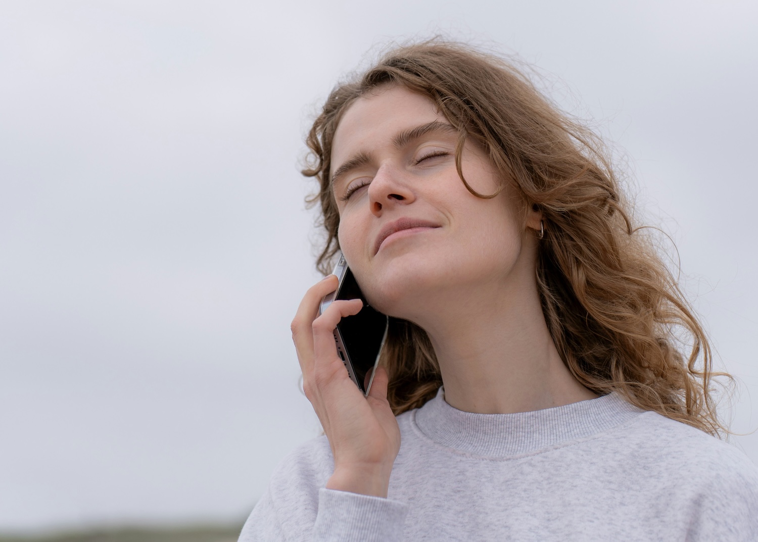 無料相談OK！初回特典が充実した電話占いサイト5選